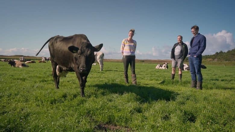 美国纪录片《没有农民就没有食物:你愿意吃虫吗? No Farmers No Food: Will You Eat the Bugs? 2023》英语中英双字 无水印纯净版 1080P/MKV/4.38G 无农则无食插图3 美国纪录片《没有农民就没有食物:你愿意吃虫吗? No Farmers No Food: Will You Eat the Bugs? 2023》英语中英双字 无水印纯净版 1080P/MKV/4.38G 无农则无食插图3