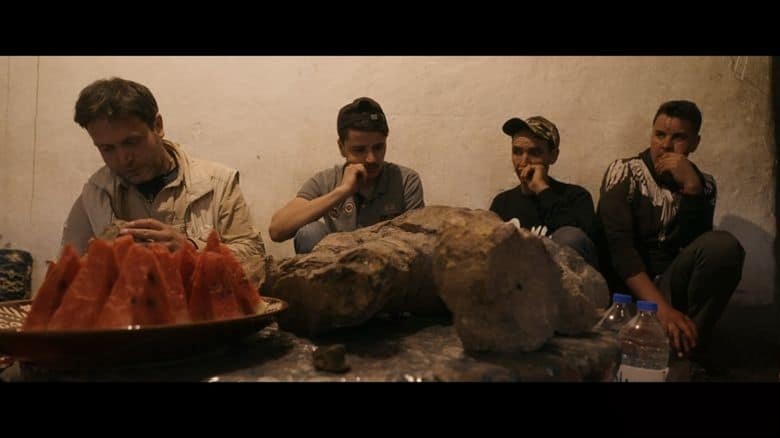 加拿大纪录片《恐龙化石贸易战 The Bones 2024》英语中英双字 无水印纯净版 1080P/MKV/4.54G 恐龙化石贸易插图6