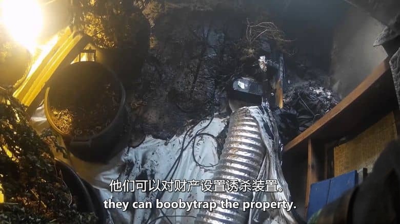 美国纪录片《消防救援最前线 Facing the Fire 2018》全18集 英语中英双字 无水印纯净版 1080P/MKV/56.8G 消防纪录片插图2 美国纪录片《消防救援最前线 Facing the Fire 2018》全18集 英语中英双字 无水印纯净版 1080P/MKV/56.8G 消防纪录片插图2
