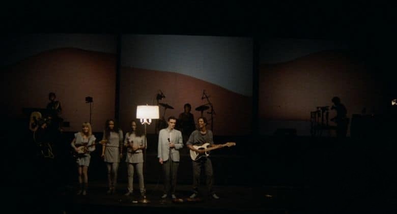 美国纪录片《别假正经 Stop Making Sense 1984》英语无字 无水印纯净版 4K超清/2160P/MKV/20.5G 现场摇滚插图4 美国纪录片《别假正经 Stop Making Sense 1984》英语无字 无水印纯净版 4K超清/2160P/MKV/20.5G 现场摇滚插图4