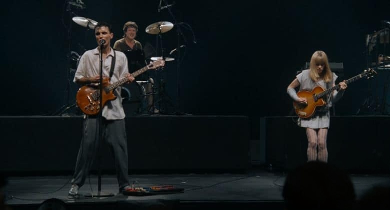 美国纪录片《别假正经 Stop Making Sense 1984》英语无字 无水印纯净版 4K超清/2160P/MKV/20.5G 现场摇滚插图3 美国纪录片《别假正经 Stop Making Sense 1984》英语无字 无水印纯净版 4K超清/2160P/MKV/20.5G 现场摇滚插图3