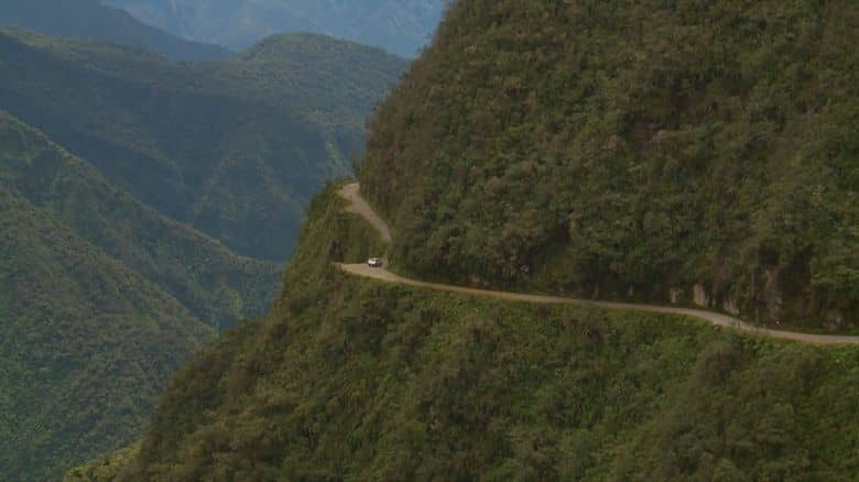 美国纪录片《致命之路 Deadly Roads 2019》第一季全4集 英语中英双字 无水印纯净版插图2 美国纪录片《致命之路 Deadly Roads 2019》第一季全4集 英语中英双字 无水印纯净版插图2