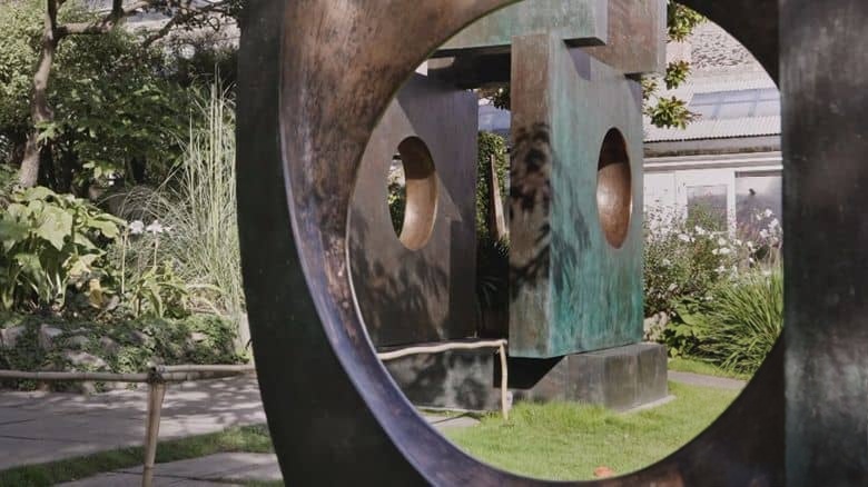 英国纪录片《赫普沃斯:雕塑与风景的对话 Hepworth 2021》英语中英双字 无水印纯净版 雕塑家艺术人生插图7 英国纪录片《赫普沃斯:雕塑与风景的对话 Hepworth 2021》英语中英双字 无水印纯净版 雕塑家艺术人生插图7