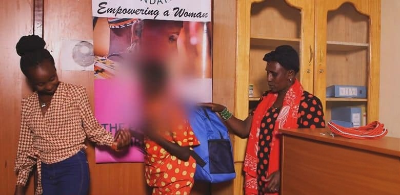 BBC纪录片《桑布鲁：反对童婚的斗争 Samburu: Fight Against Child Marriage 2022》英语无字 无水印纯净版 肯尼亚童养媳插图4