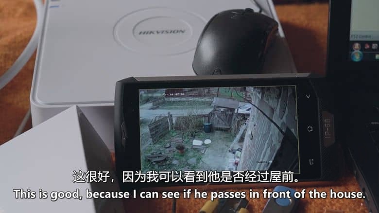 罗马尼亚纪录片《太近：沉默之下的创伤 Too Close/Apropierea 2022》 罗马尼亚语中英双字 无水印纯净版 寻求治愈与正义插图4